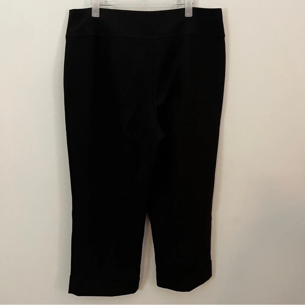 Chico's Black Style Navy Capris with Gold Buttons